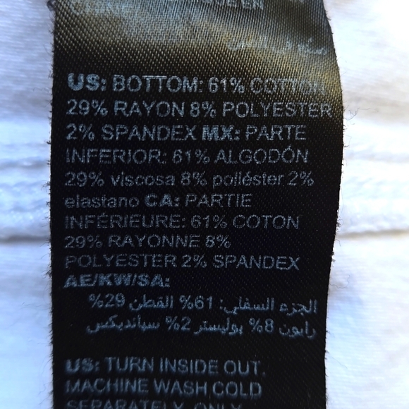 Chico's Size 2 Straight Leg White Denim Jeans Capris 4-pocket Women size 12 (M) - Picture 14 of 16